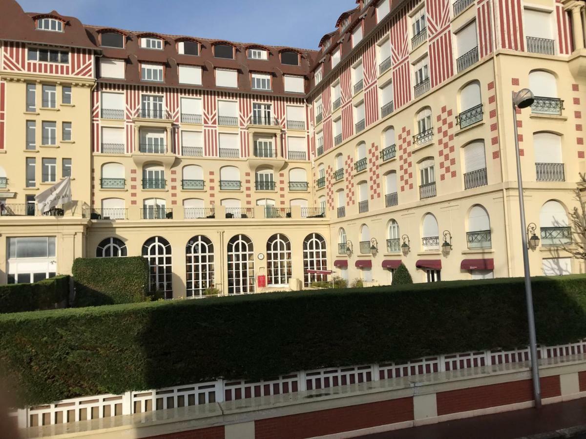 Le Royal Apartman Deauville Kültér fotó