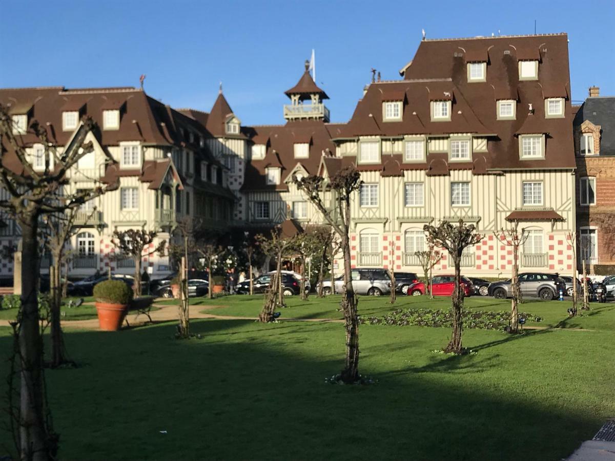 Le Royal Apartman Deauville Kültér fotó